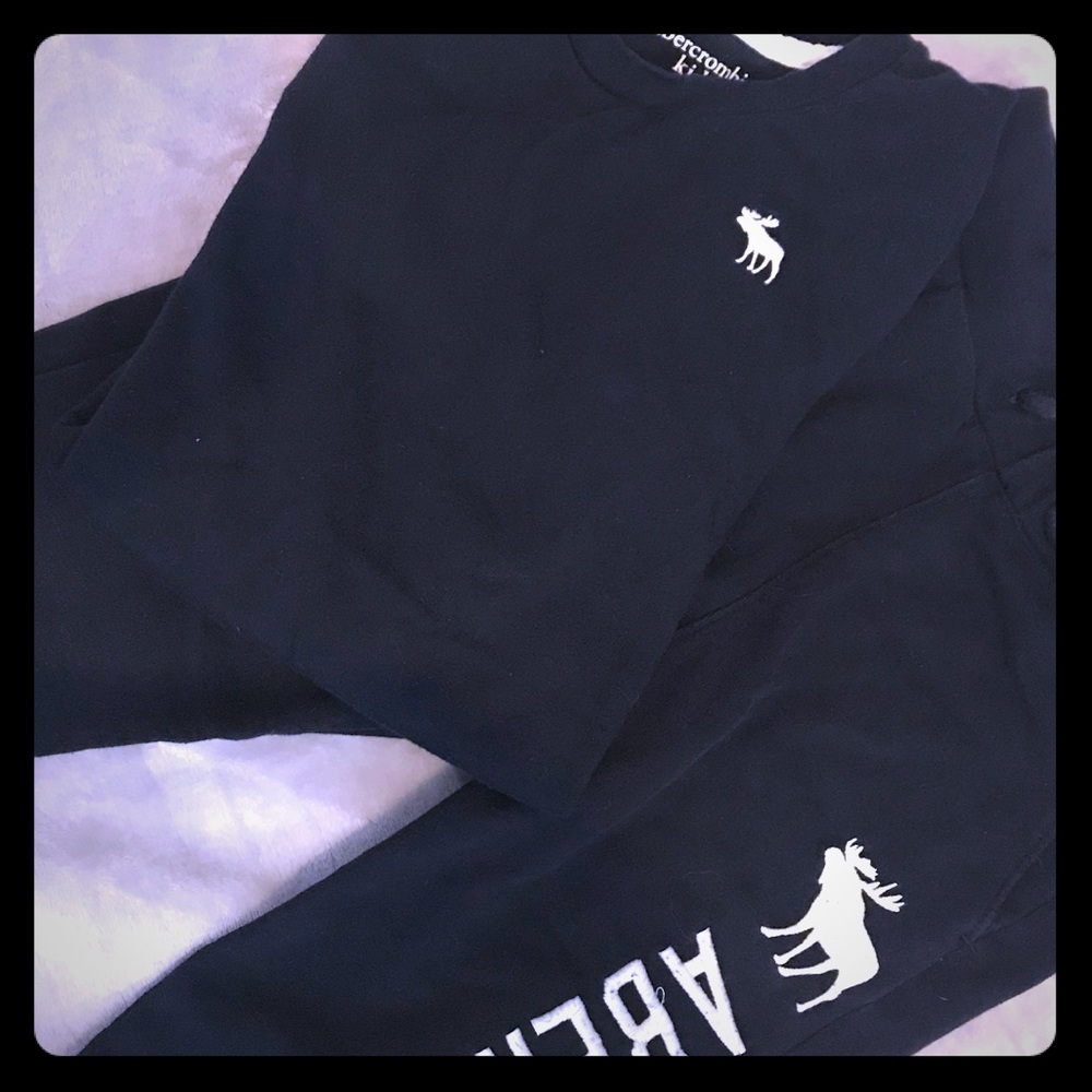 Boys Abercrombie Sweatpants & Long Sleeve Shirt.